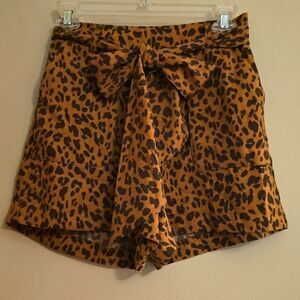 New Day Women's size XS Brown Tan‎ Leopard Print Belted Shorts Wide Leg